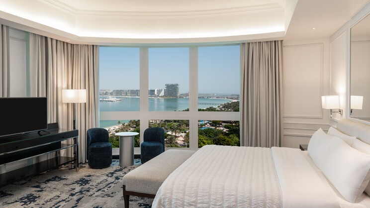 Le Meridien Mina Seyahi Beach Resort & Waterpark